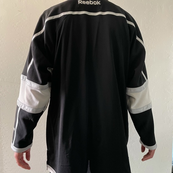 Authentic & Original professional grade Reebok LA KINGS Sports Jersey - Picture 2 of 6